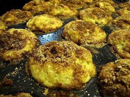 Banana Muffins with Streusel Topping