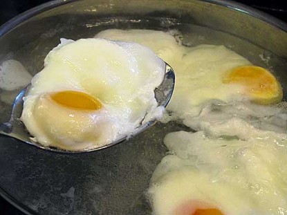 How to Poach Eggs
