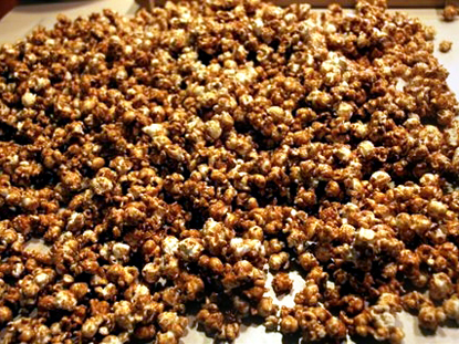 Aunt Mary’s Baked Caramel Corn 