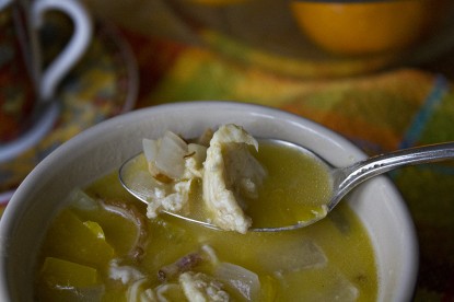 cheesy-chicken-pepper-soup-spoon